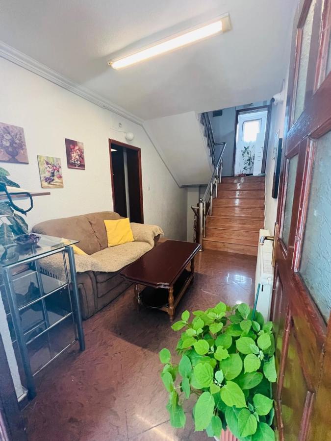 Guest House Velania Prishtinë Luaran gambar