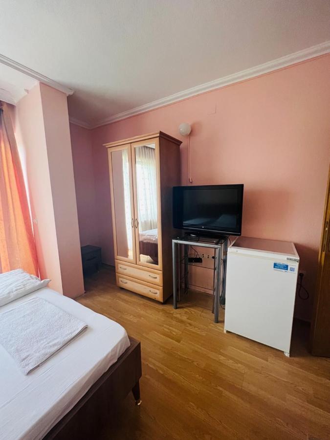 Guest House Velania Prishtinë Luaran gambar