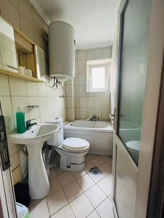 Guest House Velania Prishtinë Luaran gambar