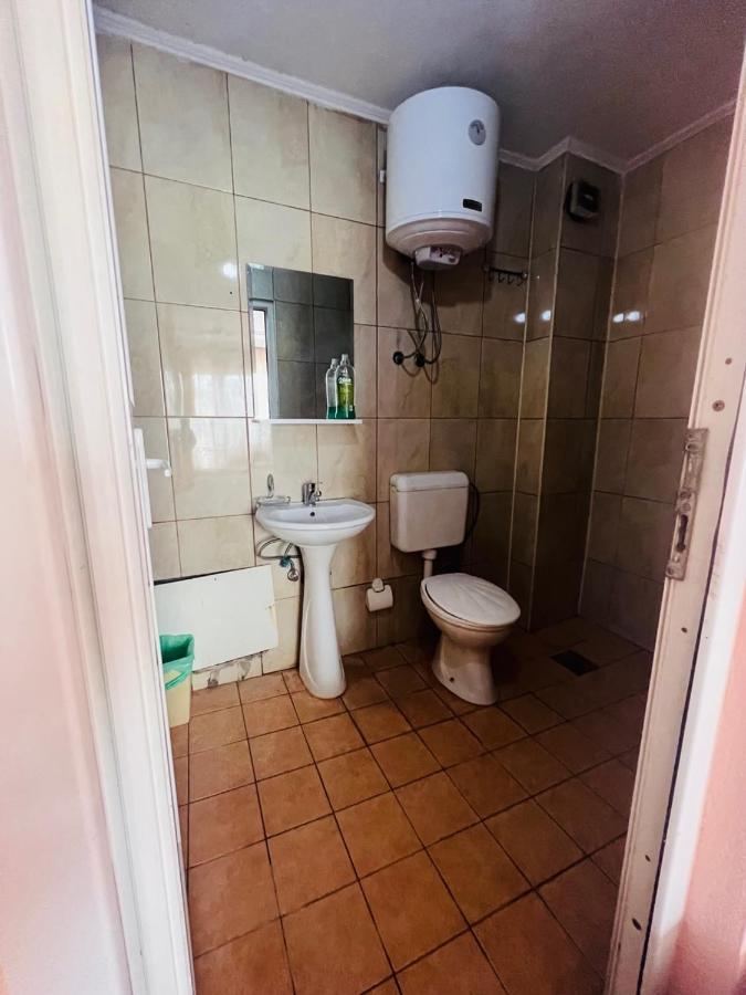 Guest House Velania Prishtinë Luaran gambar
