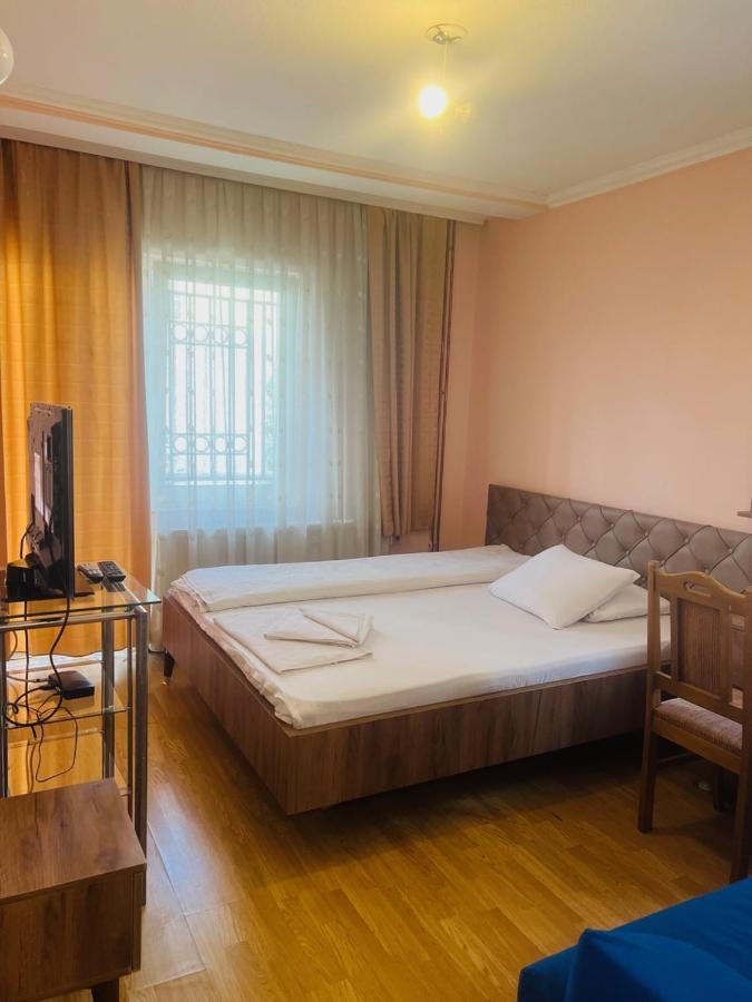 Guest House Velania Prishtinë Luaran gambar