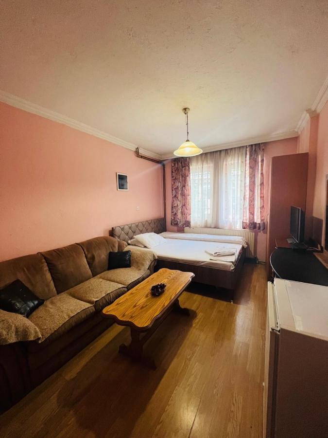 Guest House Velania Prishtinë Luaran gambar